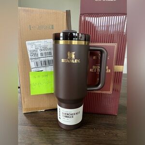Brand New in Box Limited Edition Stanley Chocolate Gold Quencher. Ships fast!
